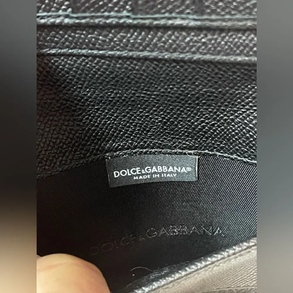 DOLCE & GABBANA Black Dauphine Zip Around Wallet. Calf Skin. Full inclusion.